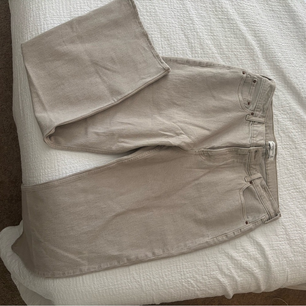 Abercrombie & Fitch Tan Low Rise Jeans